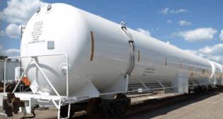 DOT-113C120W9 LNG tank car. Chart Industries photo