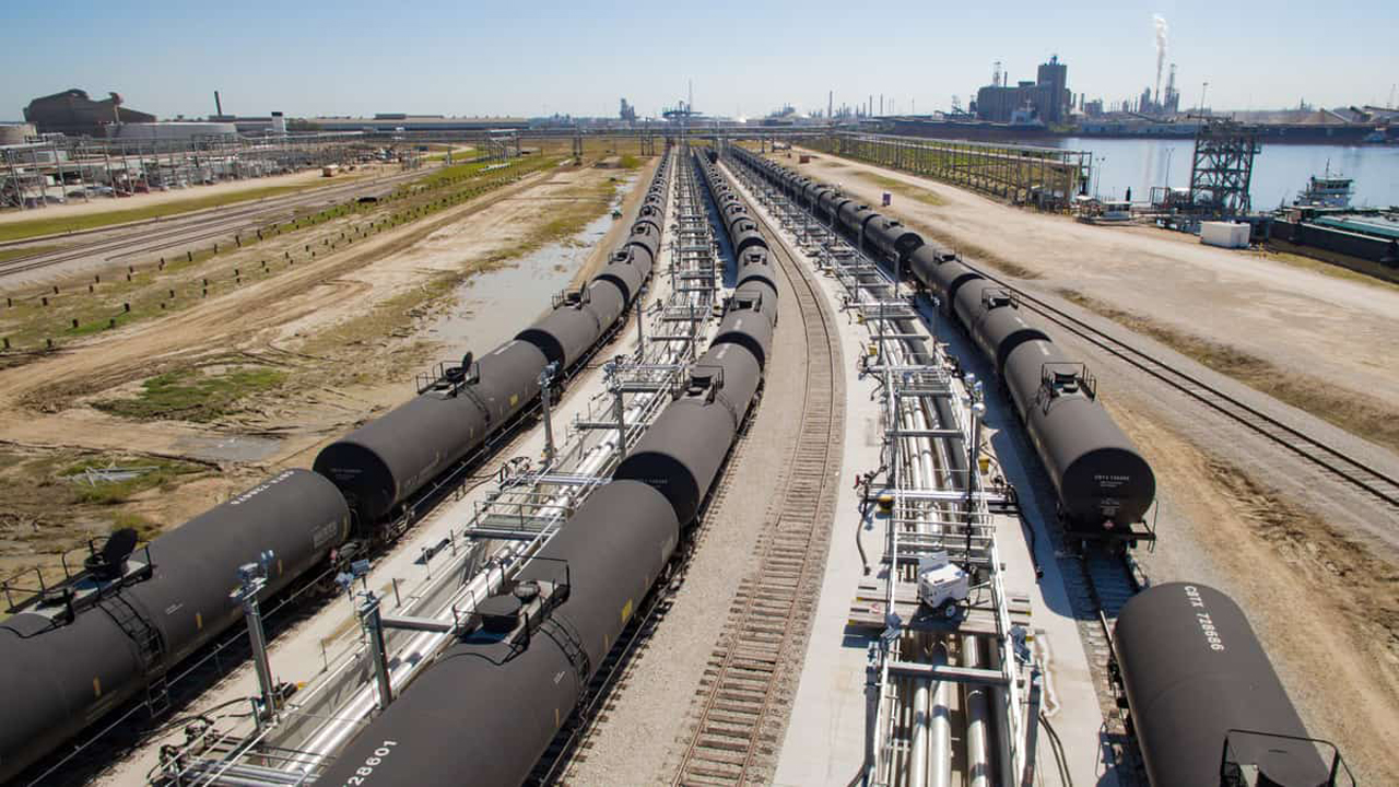 January 2022 was the “highest volume month ever for rail carloads of chemicals, providing a strong base for future growth in a critical commodity,” AAR Senior Vice President John T. Gray reported on Feb. 2.