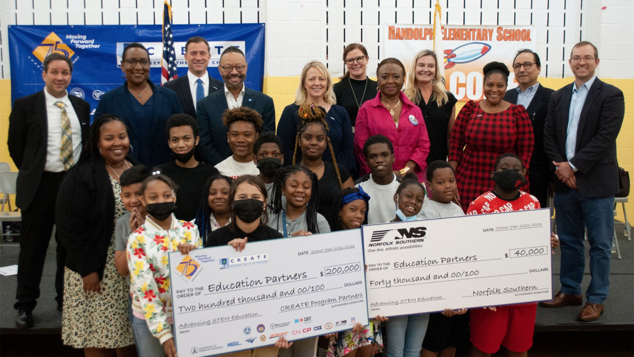 Earlier this month, the Illinois Department of Transportation tweeted: “IDOT joined our @CREATE_Chicago partners to present $200,000 in education funding as part of the 75th Street Corridor Improvement Project, giving local students more access to STEM-focused programs. It represents an opportunity to bring real equity to a transportation project.” (Photograph Courtesy of IDOT via Twitter)