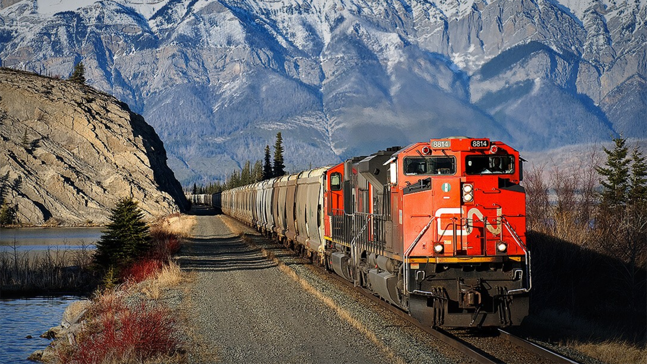 IBEW signals and communications workers in Canada last ratified a five-year contract with CN at the end of April 2017. (Photograph Courtesy of CN)