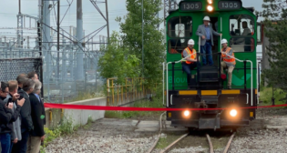 Under a switching agreement, CIO Railways is now using existing CN track to serve Bioveld Canada’s Thorold Multimodal Hub in the Niagara Region of Ontario. (Photograph of a recent ribbon-cutting ceremony, courtesy of HOPA Ports.)