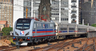 SEPTA Key Advantage allows institutions to acquire SEPTA Key cards directly from the Authority and distribute them to employees.