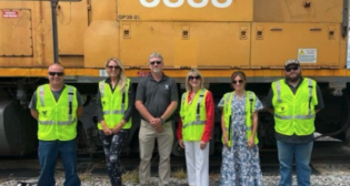 Anna May (second from right), a staff member from the office of Congressman Michael Guest (R-Miss.), and Missy Younger (third from right), a staff member from the office of Congressman Trent Kelly (RMiss.), joined Watco Assistant Vice President-Government Relations Ailsa von Dobeneck (second from left) for a tour of ASLRRA member and Watco company Mississippi Southern Railroad and a discussion of short line freight rail industry priorities.