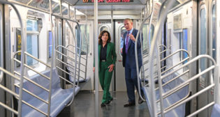 Gov. Hochul, MTA Chief Executive Officer Janno Lieber, and Demetrius Crichlow, Senior Vice President of NYCT Subways tour a 7 train with newly installed high- resolution security cameras at the Corona Maintenance Facility in Queens, Tuesday Sept. 20, 2022. Eventually, all 6,500-plus subway cars in the NYCT system will be outfitted with two high resolution video cameras to ensure safety for straphangers. (Kevin P. Coughlin / Office of Governor Kathy Hochul)
