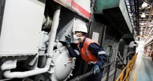 Preventive and corrective maintenance on locomotives of the Ferromex fleet. (Alstom)