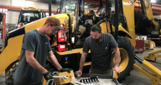 ASLRR recognized member Vancer, a maintenance-of-way equipment manufacturer, with its 2021 Veterans Engagement Award. (Vancer Photograph Courtesy of ASLRRA, via Twitter)