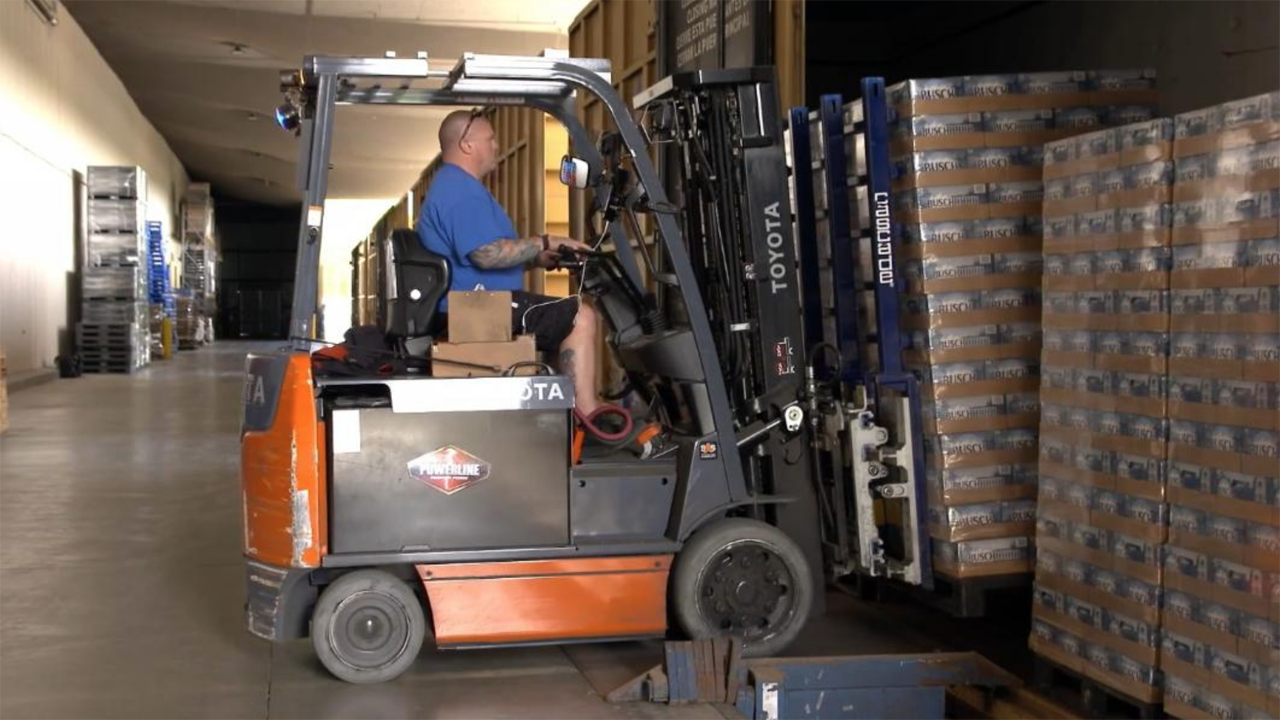 Anheuser-Busch is transitioning over 3,500 over-the-road loads onto the rail network. (Caption and Photograph Courtesy of Union Pacific)
