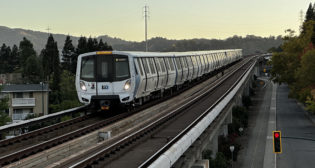 $5.15 billion in “bridge funding” has been proposed in the California Senate for public transit agencies over the next five years. (InvadingInvader Wikimedia Commons)