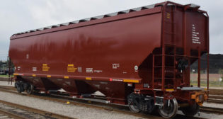 National Steel Car 5,431cf three-pocket, high-capacity grain hopper. (National Steel Car photo)