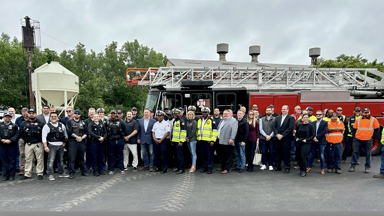 Leaders from Chicago Fire, Chicago Police and Chicago’s 10th Ward joined officials from OmniTRAX to recognize rail shippers’ safety milestones on the Chicago Rail Link line. (OmniTRAX Photograph)