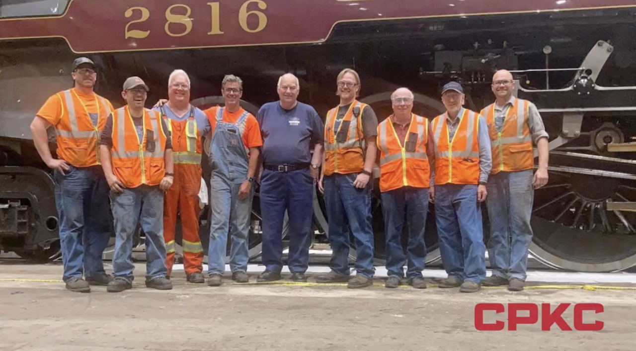 Photo by Jonathan Morris (right).