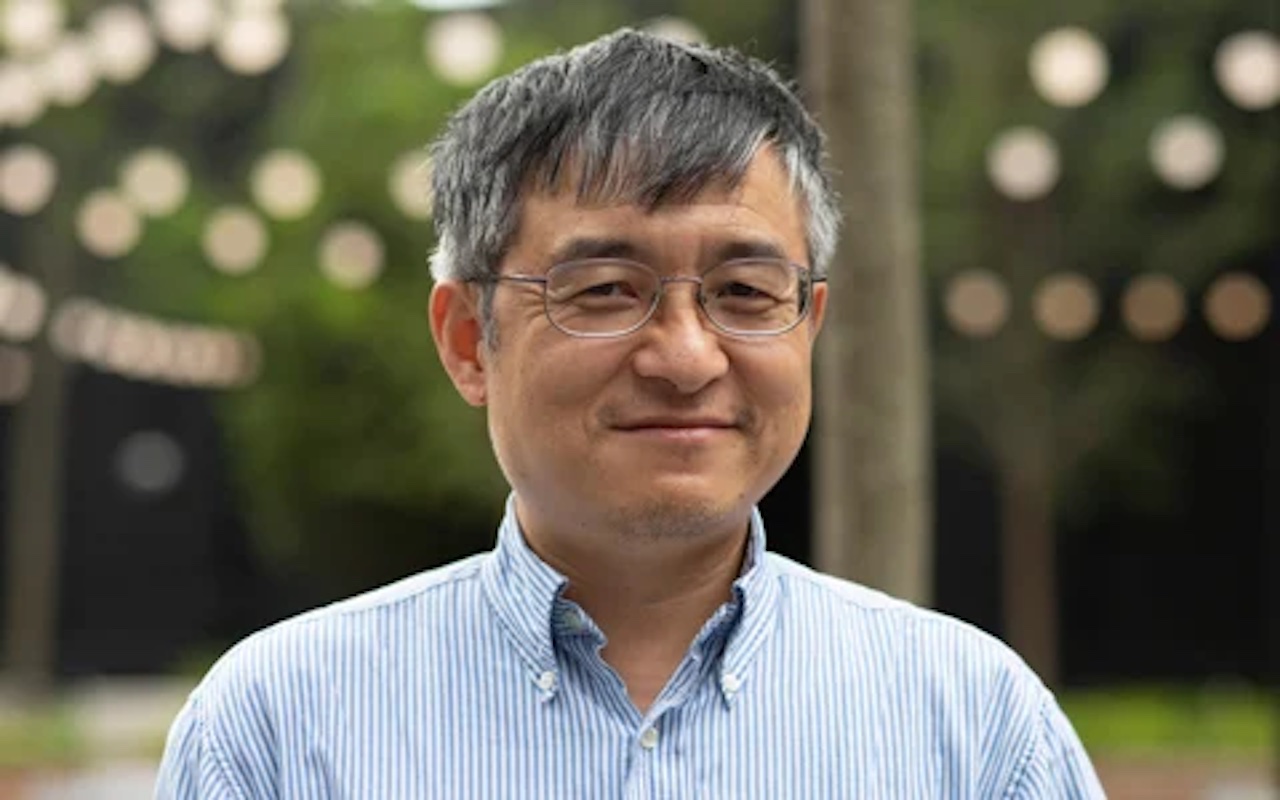 VHB Director of Traction Power James Shao