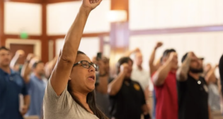 LWU members voted 75% in favor of approving the new 6-year agreement. (ILWU Photograph)