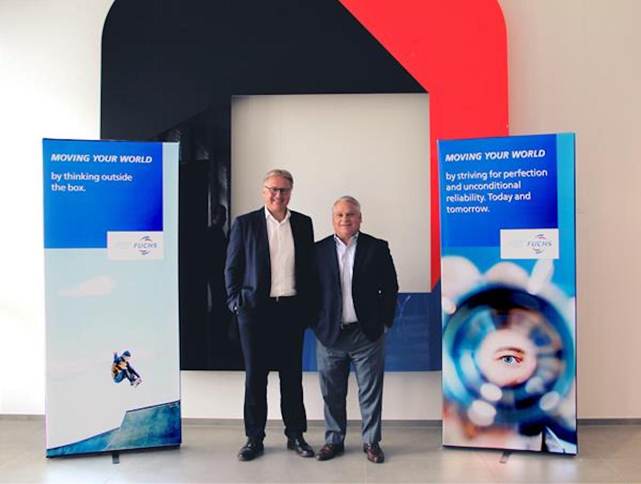 Stefan Fuchs, Chairman of the Executive Board of FUCHS SE (left), and John Kasel, President and CEO, L.B. Foster Company (right)