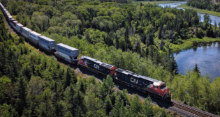CN earned a safety award and an environmental award from Railway Association of Canada in 2023. (CN Photograph)