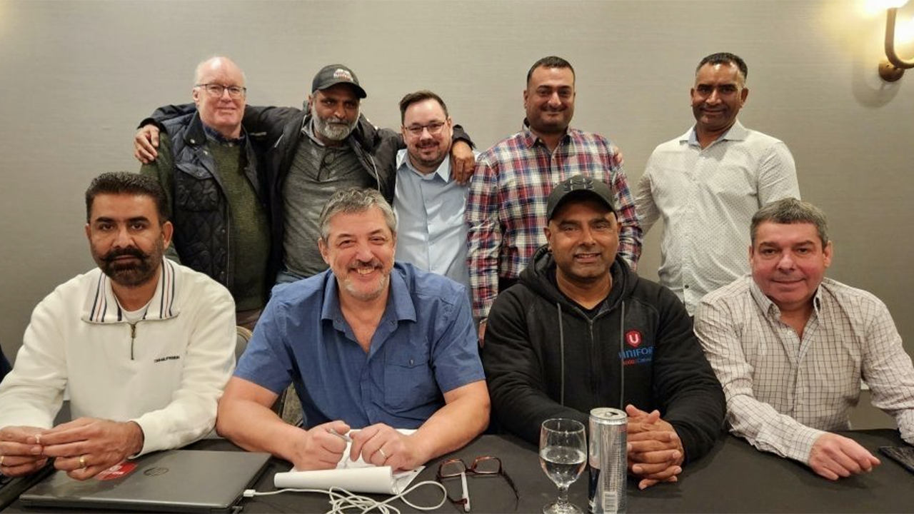 CN and Unifor-affiliated CNTL drivers have reached a tentative agreement. (Unifor Photograph)