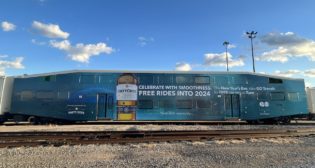 Forty Creek® Canadian Whisky and Metrolinx will provide free rides on GO Transit and UP Express on New Year's Eve. (CNW Group/Campari Group Canada)