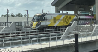 (Jonathan Chalon Photograph)