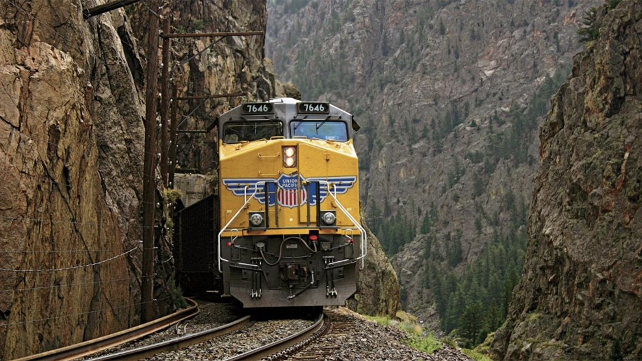 UP has capitalized on population boom along the Gulf Coast to meet growing construction needs. (UP Photograph)