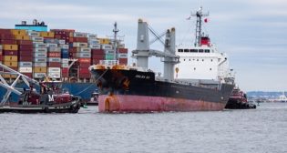 Balsa 91 transits the Fort McHenry Channel [Key Bridge Response 2024 Unified Command photo by U.S. Army Corps of Engineers Visual Information Specialist Christopher Rosario]