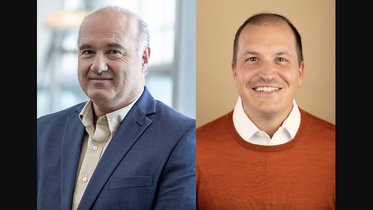 Left to right: HDR Transit Engineering Director Pat Porzillo and Tealinc LLC Director, Business Development and Marketing Ryan Williams.