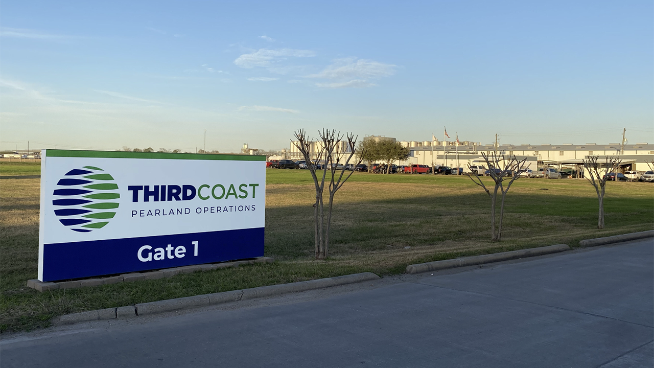 Third Coast is undertaking a rail expansion project within its Pearland, Tex., chemical plant, adding 40 railcar spots to accommodate increased demand for inbound and outbound rail movements. (Third Coast Photograph)