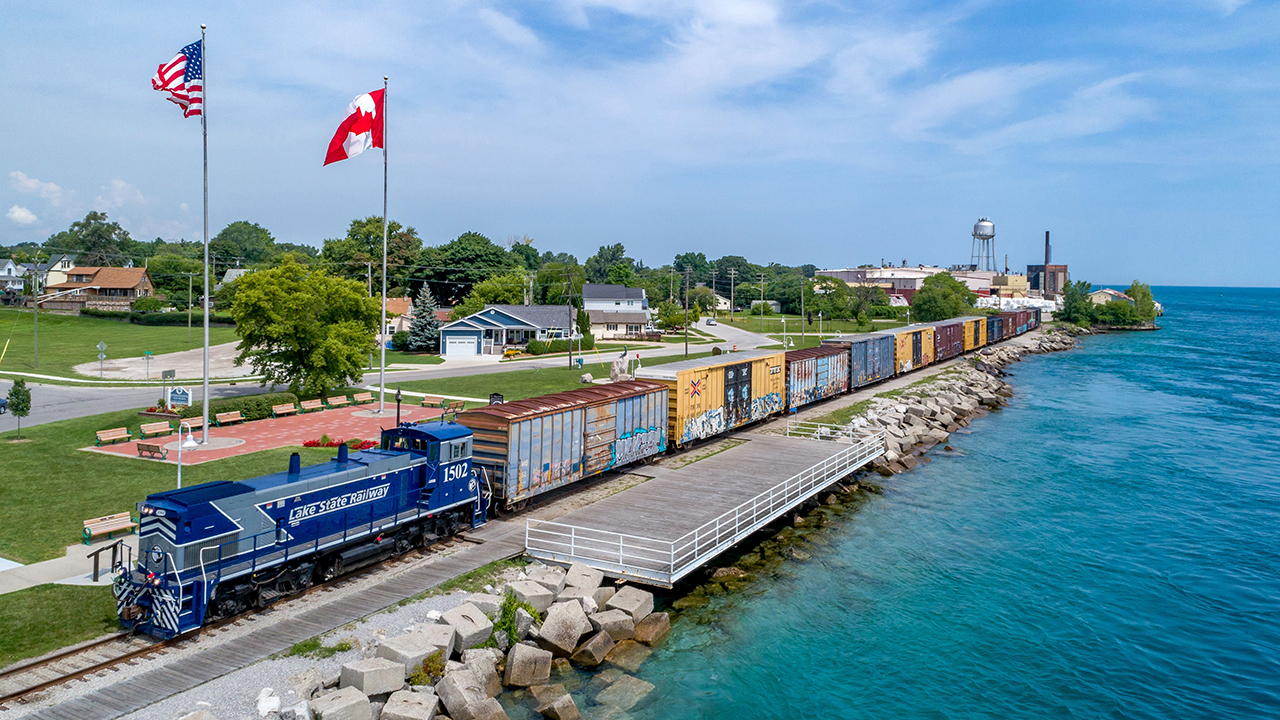Lake State Railway was Railway Age’s 2021 Regional Railroad of the Year. (Kevin Burkholder Photograph)
