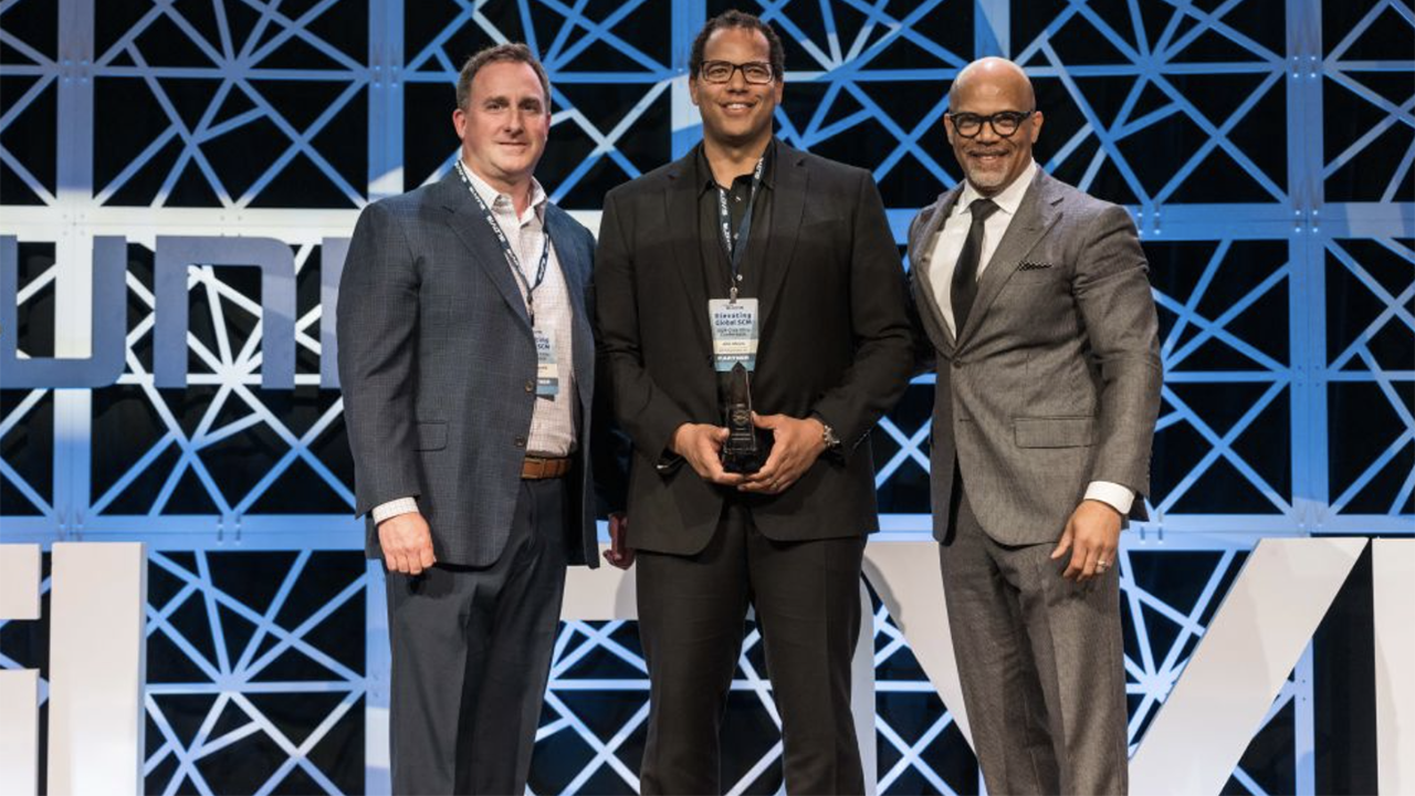 CSX has earned the “Club Elite” designation for finished vehicle transport service in 2023 from Hyundai GLOVIS. (CSX Photograph)