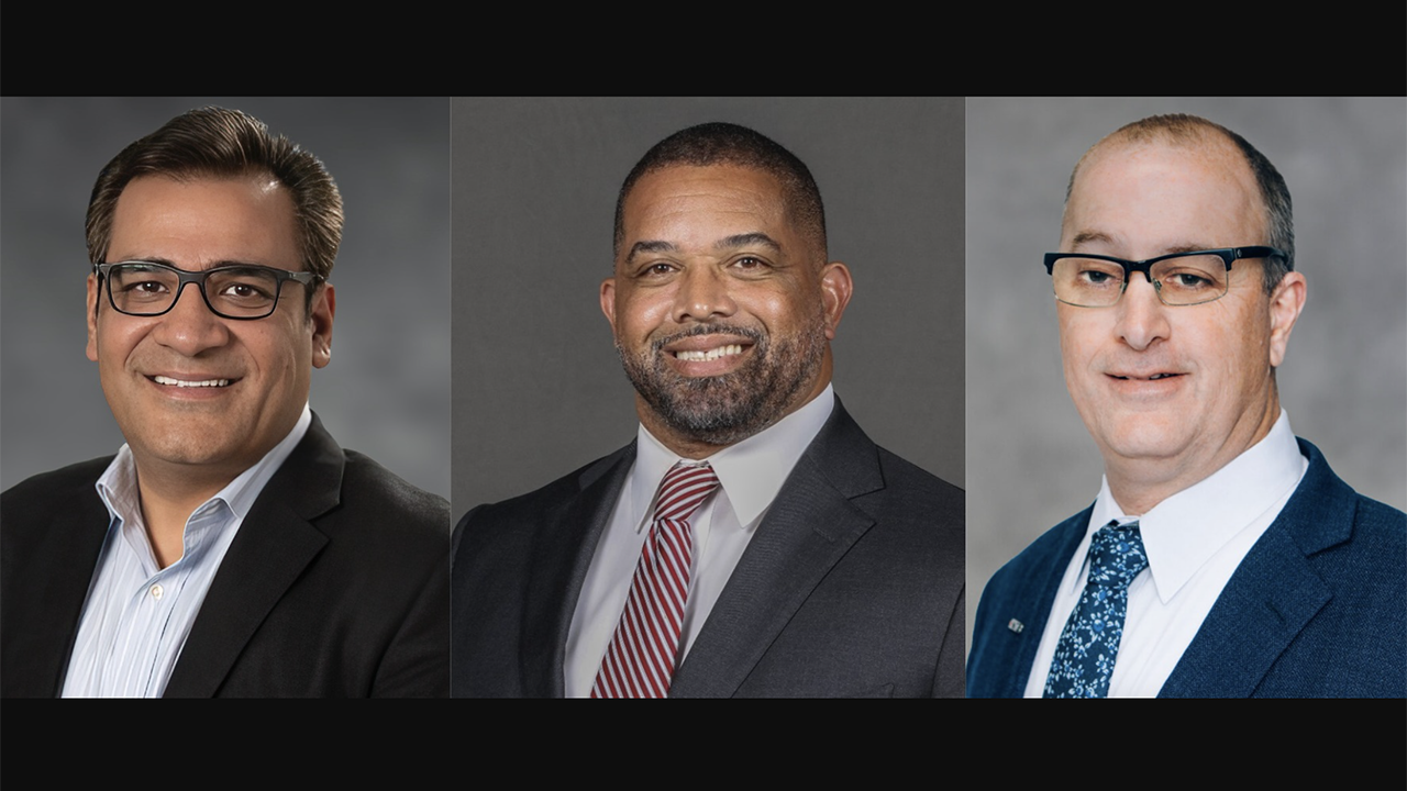 Anil Bhatt of NS (far left), Steven Parker of MARTA (center) and David Leard of HNTB Corporation. (Photographs courtesy of the respective companies)