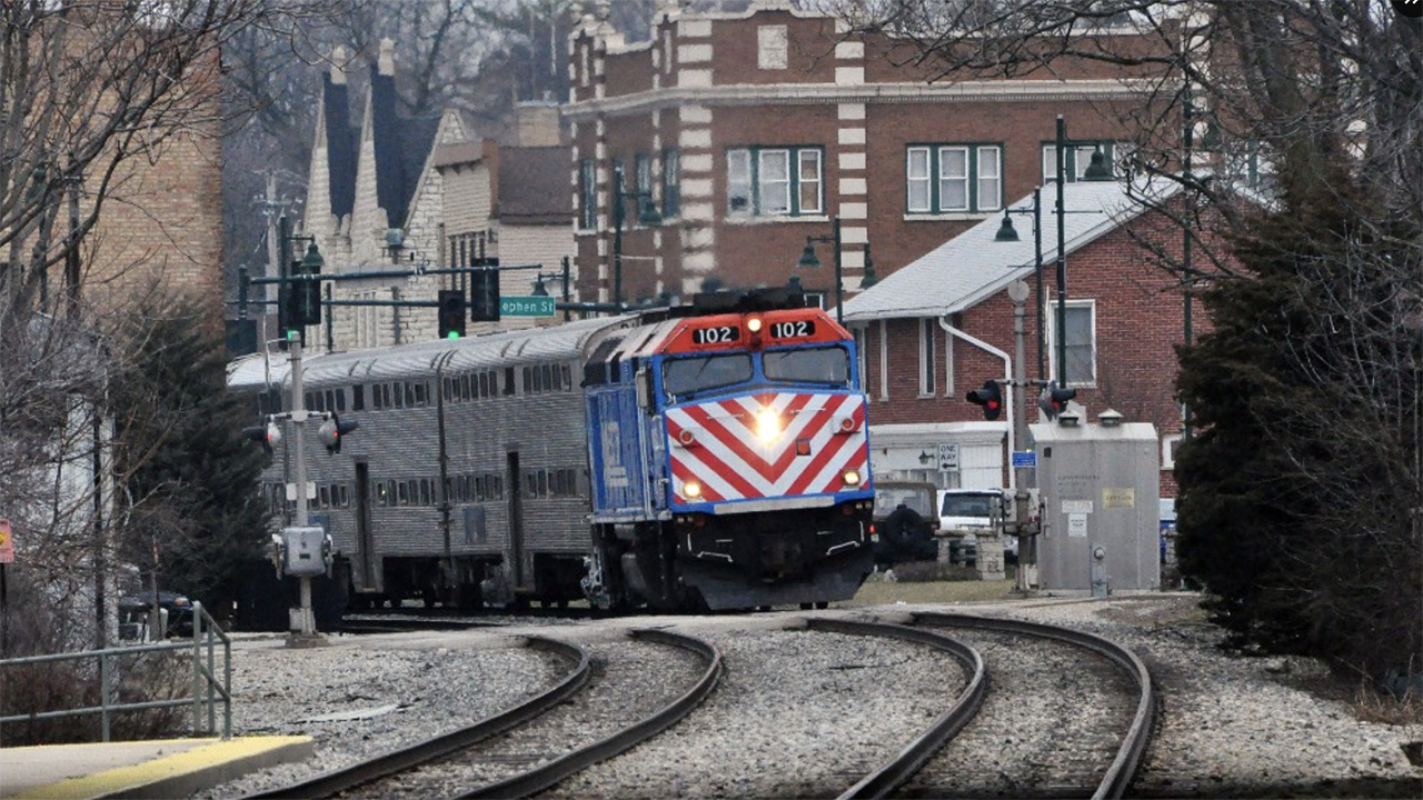 More than 4,100 University of Illinois Chicago (UIC) students have signed up to receive the new U-Pass + Metra, a pass that provides them unlimited rides on Metra and CTA for a reduced fare price under a one-year pilot program. (Metra Photograph)