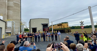 Country View Family ribbon-cutting ceremony for its new feed mill in Columbia, Pa. (Photograph Courtesy of Norfolk Southern)