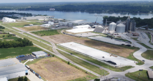 Ports of Indiana handles more than 4 million tons of agriculture products at its three ports on the Ohio River and Lake Michigan, and those cargoes make up more than a third of the total shipments. (Ports of Indiana Photograph)