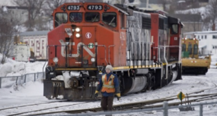 (Photograph Courtesy of CNW Group/Unifor)