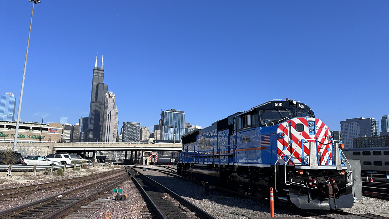 (Metra Photograph, Via X)