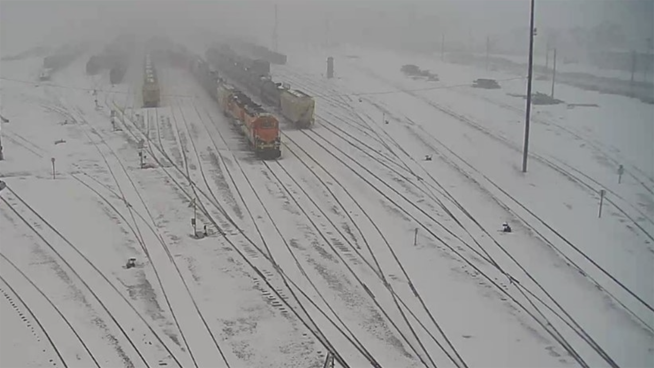 In January, there was low visibility and snowy conditions on BNSF’s Emporia Subdivision, which runs from Kansas City to Wellington in eastern Kansas. (BNSF Photograph)