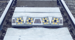 The obliquevue® Oblique Vehicle Undercarriage Examiner. (Duos Photograph)