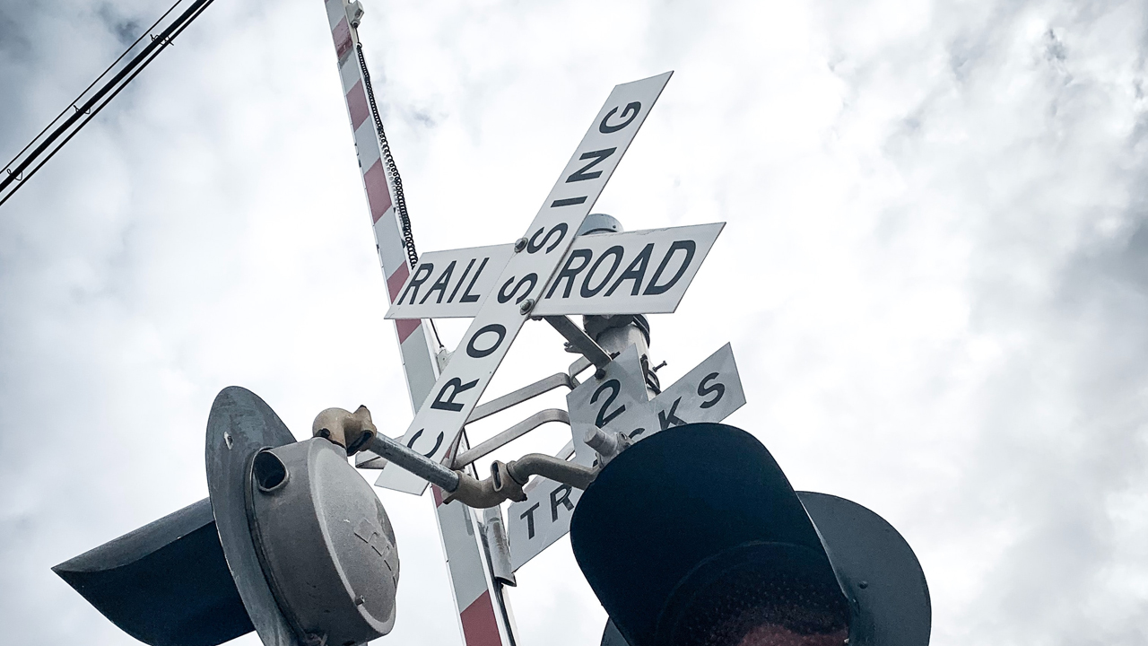 (frankie-lopez-m-SYAvNrWKk-unsplash)