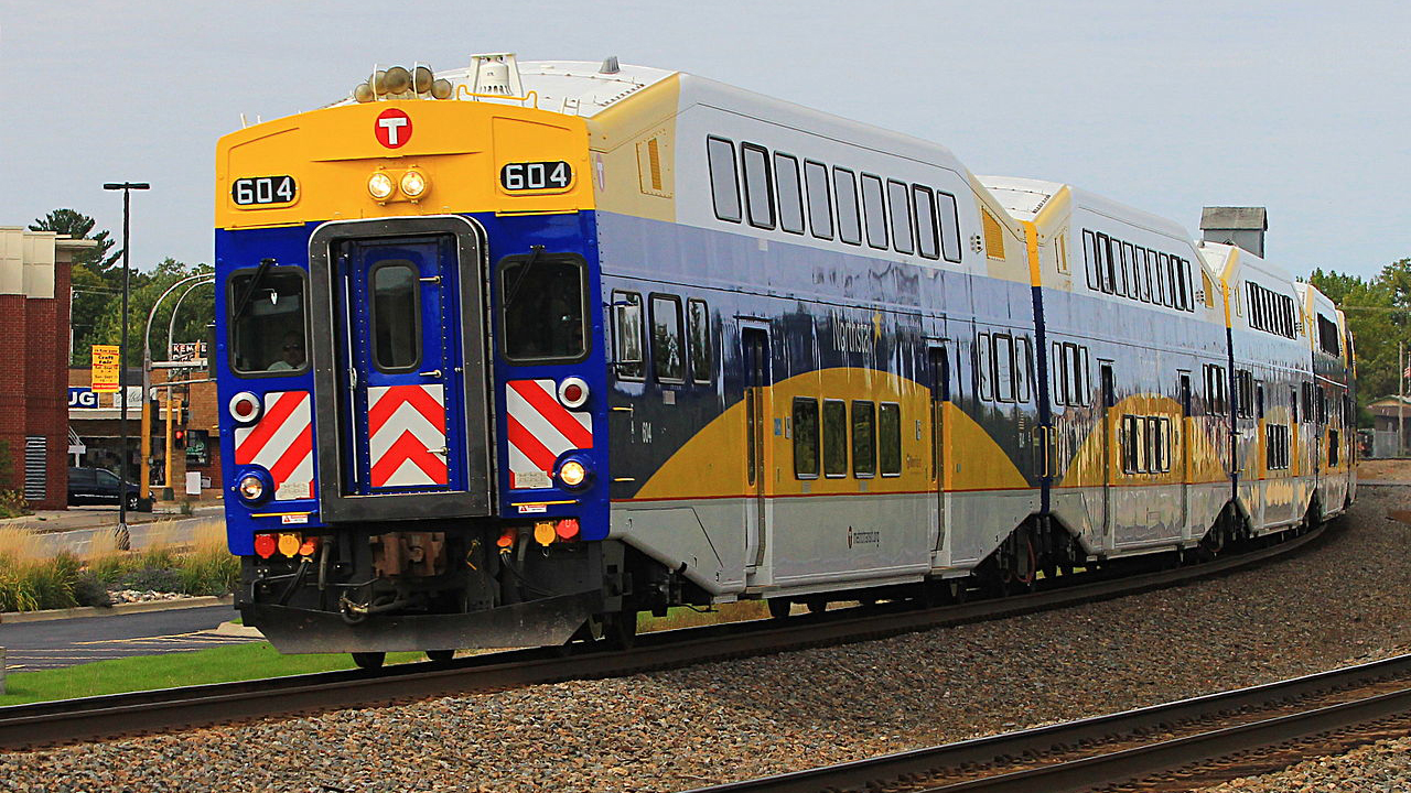 Northstar Line cab car 604 leading a train south through Elk River, Minn. Wikimedia Commons/Mulad