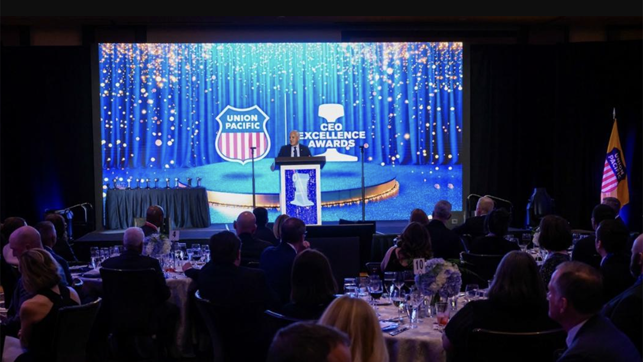 CEO Jim Vena congratulates Union Pacific’s first-ever CEO Excellence Award honorees. (Caption and Photograph Courtesy of UP)