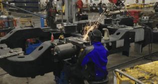 CPKC has received the first five of 100 new Tier 4 4 ET44AC locomotives from the Wabtec plant in Fort Worth, Texas (pictured). (Screen Grab from CPKC video)