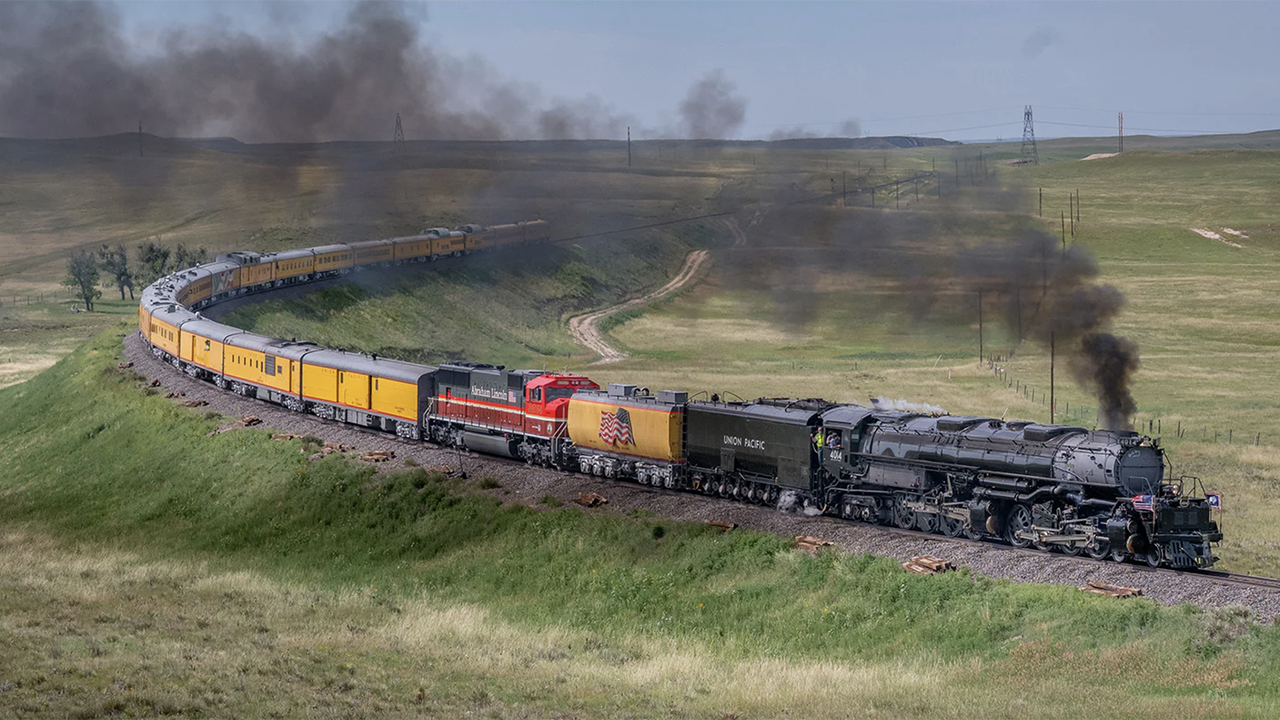 The Big Boy No. 4014 and Lincoln Locomotive No. 1616 appeared earlier this month in Wyoming and Colorado. (UP Photograph)