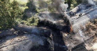 ​Aerial view of derailment site. (CN Photograph Courtesy of NTSB)​
