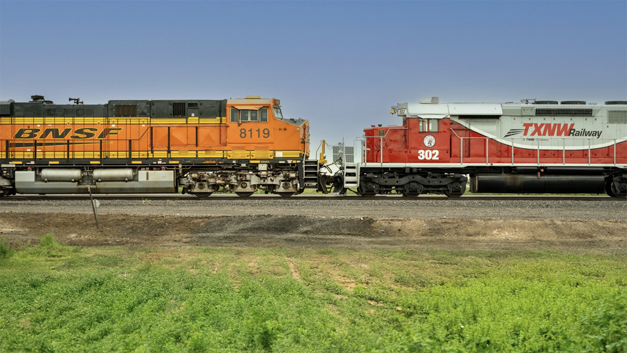 “BNSF General Director of Marketing Mark Ganaway joined TXNW Railway, one of our first Shortline Select partners, for the TXNW CRISI grant interchange ribbon-cutting ceremony, celebrating the expansion of interchange tracks in Sunray, Texas,” BNSF reported via social media on Sept. 5. (Photograph Courtesy of BNSF)