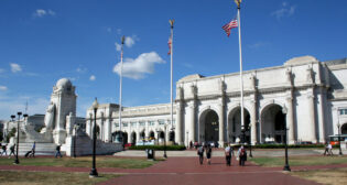 The U.S. Department of Transportation on Sept. 18 reported that Amtrak and the USRC Boards of Directors unanimously agreed to approve the terms of a renegotiated cooperative agreement restoring federal control of Washington Union Station. (Image Courtesy of the Union Station Redevelopment Corporation)