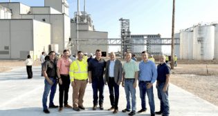 Pictured (from right) at a recent ribbon-cutting ceremony for the new High Plains Processing plant in South Dakota: Justin Inman, Ag Marketing Manager, BNSF; Matt Morales, Director, Marketing, BNSF; Matt Jensen, Manager, Ag Operations Support, BNSF; Tom Kersting, CEO, South Dakota Soybean Processors; John Prohaska, Group Operations Manager, South Dakota Soybean Processors; Pat Gathman, Plant Manager, South Dakota Soybean Processors; Matt White, Assistant Vice President, Ag Marketing, BNSF; and Jesus Uribes, Ag Marketing Manager, BNSF.