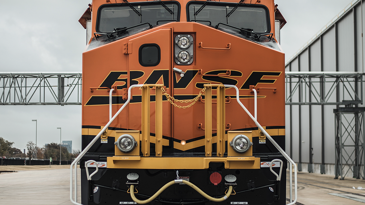 The annual BNSF Stewardship Award recognizes shippers who transport a minimum of 500 loaded tank cars of hazardous materials during the previous year and record zero non-accidental releases. (BNSF Photograph)