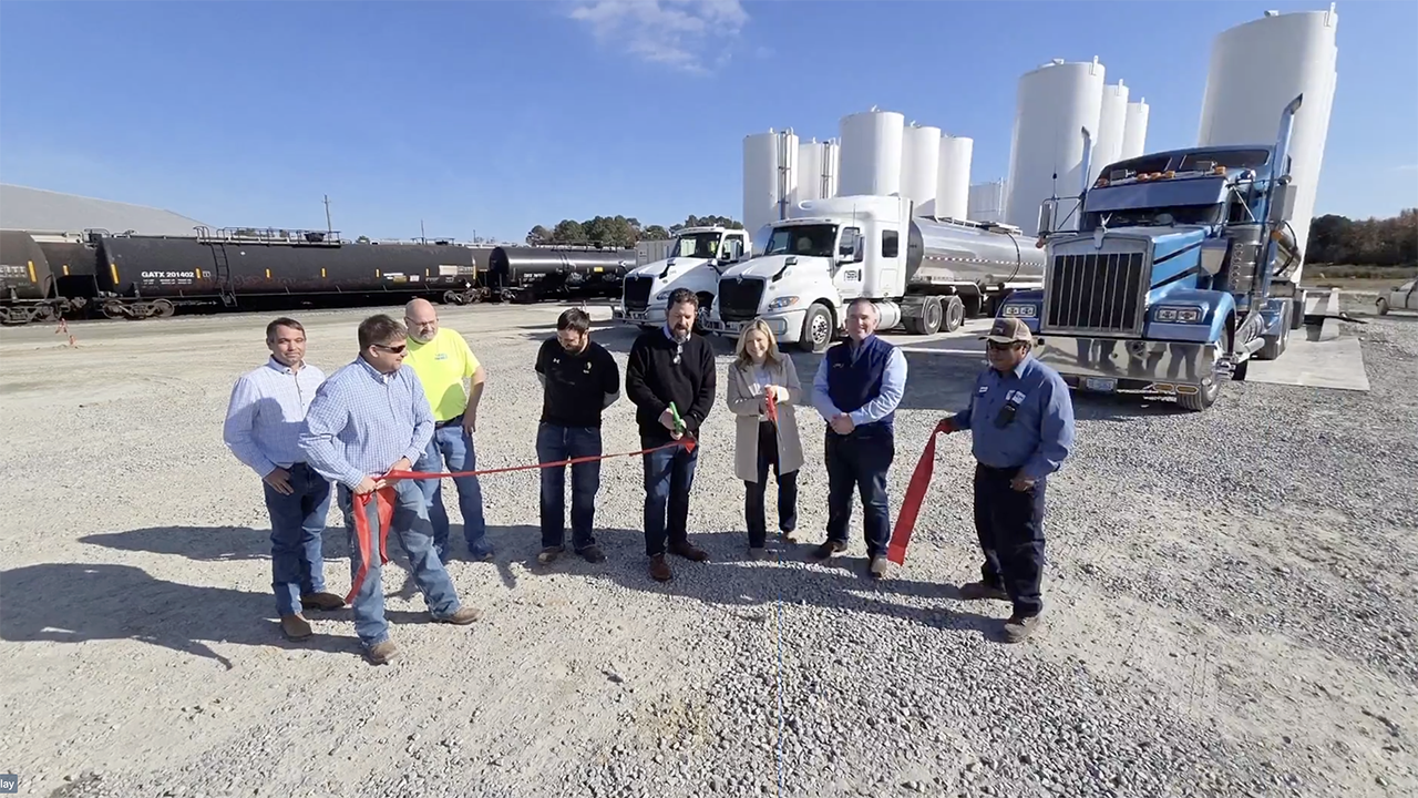 CSX earlier this month participated in a ribbon-cutting ceremony for customer Saint Paul Commodities’ $2.33 million blending plant in Selma, N.C. (Screen Grab From CSX Video)