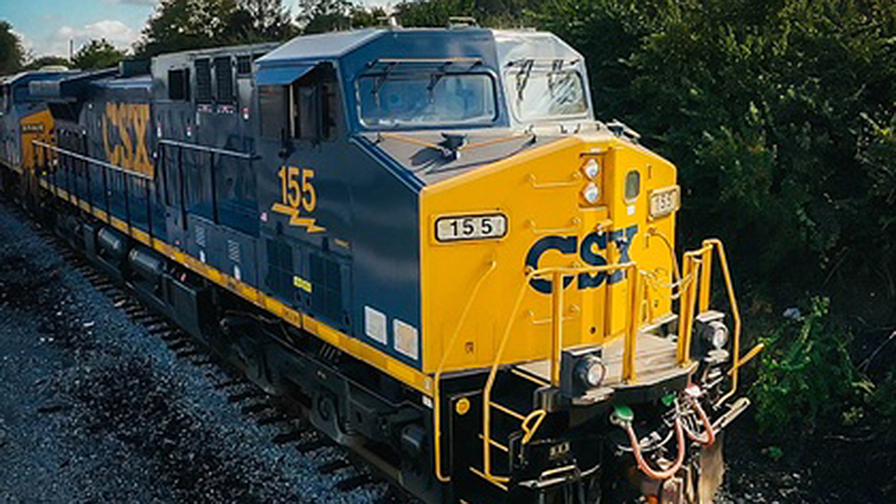 Infosys has completing a data modernization program for CSX that will allow the railroad “to unlock new opportunities in predictive maintenance, logistics optimization and operational efficiency.” (CSX Photograph)
