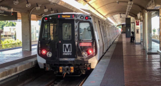 WMATA/Metro and KRC on Feb. 5 announced their “resolution of several ongoing contract disputes regarding, among other things, the 2021 Blue Line derailment of a 7000-series railcar which led to the entire 7000-series fleet being grounded.” (WMATA 7000-Series railcars, courtesy Wikipedia)