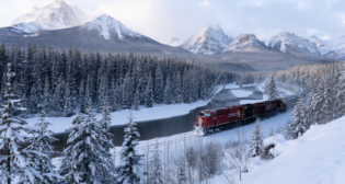 CPKC in February moved 2.232 million metric tons (MMT) of Canadian grain and grain products, beating its previous February tonnage record set in 2021. (CPKC Photograph)